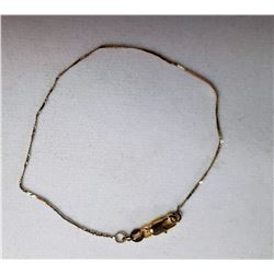 16)  FINE FLAT HERRING BONE 10k GOLD