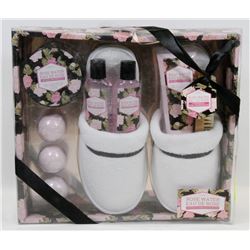 ROSE WATER GIFT SET.