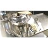 Image 1 : 16QT BOWL & KITCHEN TOOLS SET - LOT OF 10