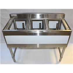 BAR SINK, 3 TUB WITH BACKSPLASH