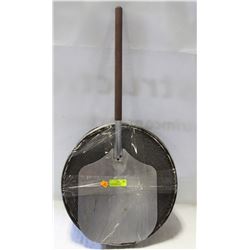 LOT OF 13 ASSORTED PIZZA PANS(16") W/ PIZZA PEEL