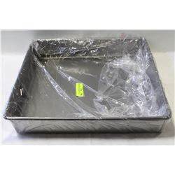 STRAPPED STEEL ROAST PAN