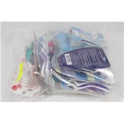 BAG OF ASSORTED RAZORS