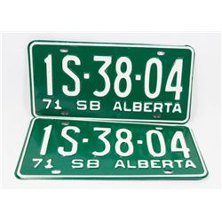 SET OF 2 VINTAGE 1971 ALBERTA NEW LICENSE PLATES