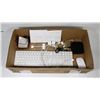 Image 1 : BOX W/APPLE PRODUCTS INCL. KEYBOARD,
