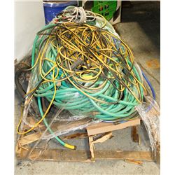 PALLET WITH CORDS , HOSE AND MORE