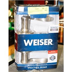 WEISER KEYED ENTRY DOOR HANDLE
