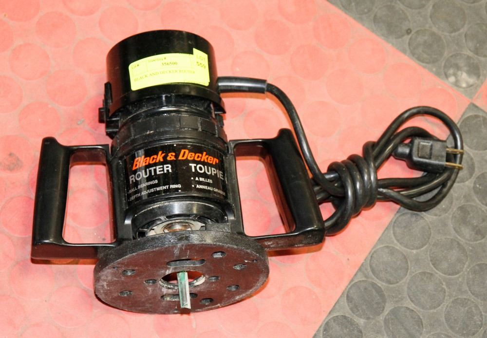 BLACK AND DECKER ROUTER