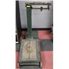 Image 1 : ANTIQUE FAIRBANKS SCALE WITH WEIGHTS.