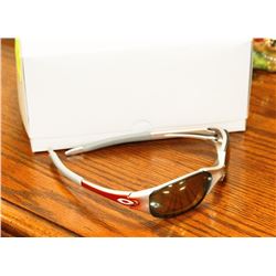 BOX OF OAKLEY STYLE ORANGE AND GREY SUNGLASSES
