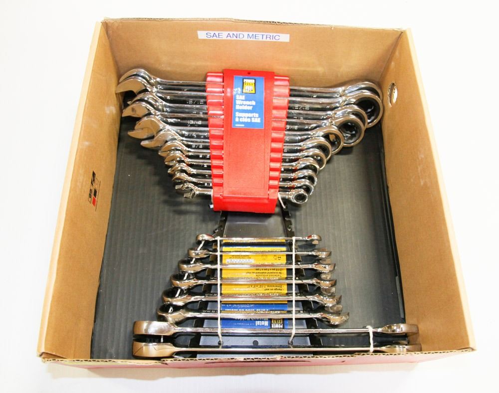 SAE & METRIC MAXIMUM GEAR WRENCHES WITH HOLDERS. Kastner Auctions