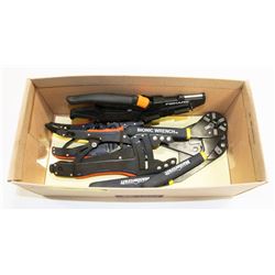 SET OF 2 VIPER GRIP VISE GRIP STYLE PLIERS,