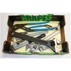 18" & 24" CRESCENTS AND 22" CHANNEL LOCKS - ASST