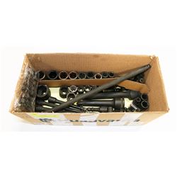 STANDARD IMPACT SOCKET SET WITH VARIOUS EXTENSIONS