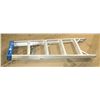 Image 1 : 5' ALUMINUM LADDER