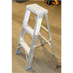 40" ALUMINUM LADDER GRADE 3 FOLDING
