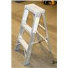 Image 1 : 40" ALUMINUM LADDER GRADE 3 FOLDING