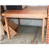 Image 1 : WOOD TABLE