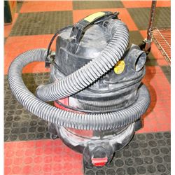 SHOP VAC HUSKY WITH HOSE