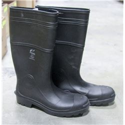 PAIR OF ONGUARD STEEL TOED RUBBER BOOTS SIZE 14