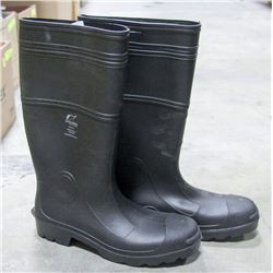 PAIR OF ONGUARD STEEL TOED RUBBER BOOTS SIZE 14