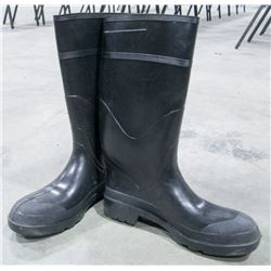 PAIR OF BAFFIN STEEL TOE RUBBER BOOTS