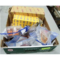 BOX OF VARIOUS TRAILER LIGHTS & ELECTRICAL HOOKUP