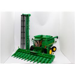 John Deere 9860 combine Ertl 1:32 Has Box