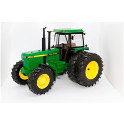 John Deere 4455 tractor 25th Anniversary Ertl 1:16 Has Box