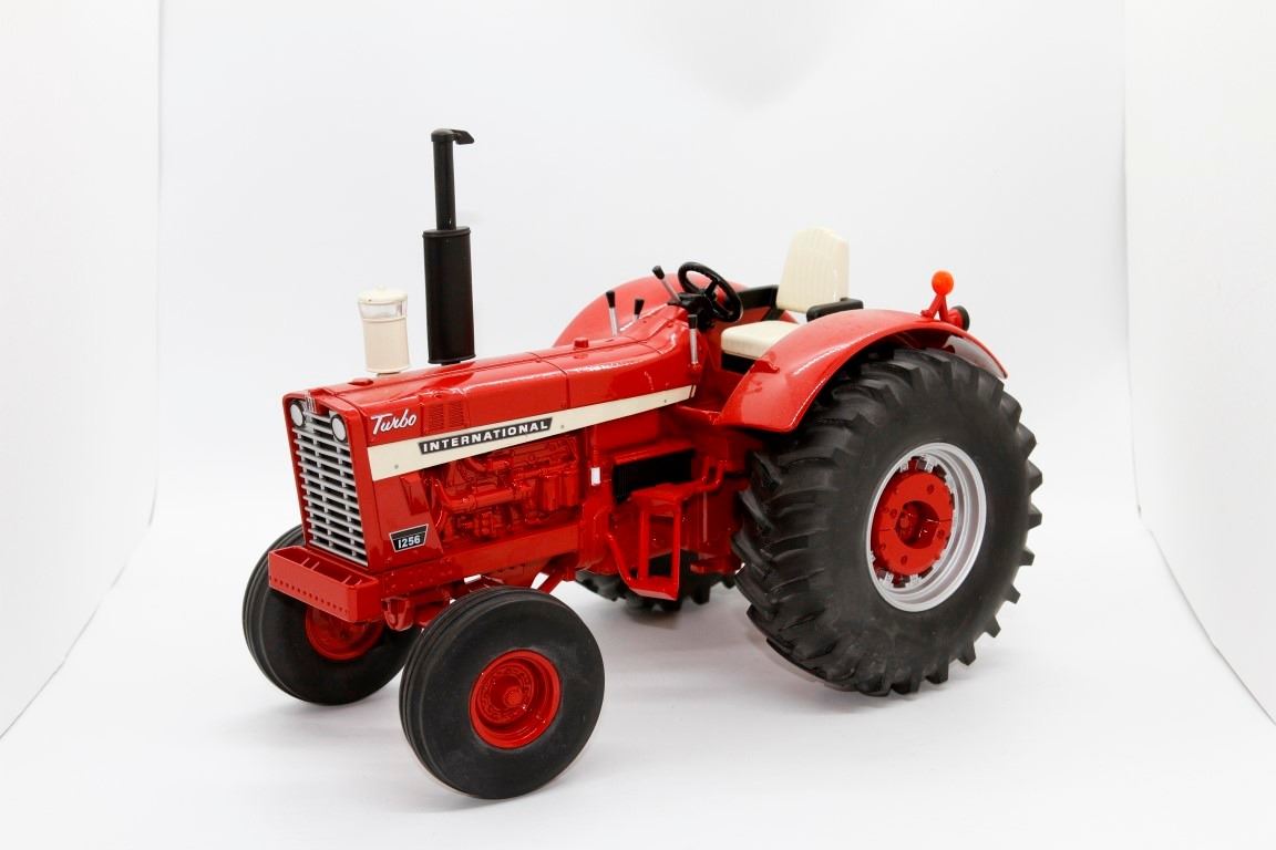 1256 Case Case IH 1256 turbo tractor Ertl 1:16 Has Box weights missing