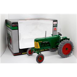 Oliver Highly Detailed Super 88 diesel tractor SpecCast 1:16 Has Box