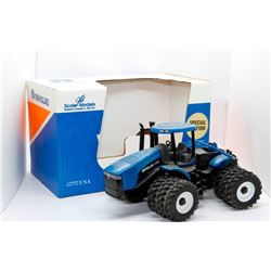 New Holland TJ375 tractor Scale Models 1:32 Has Box