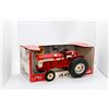 Image 1 : IH 460 utility tractor Ertl 1:16 Has Box