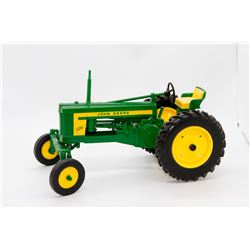 John Deere 520 Ertl 1:16 No Box