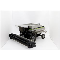 Gleaner R6 combine No Box