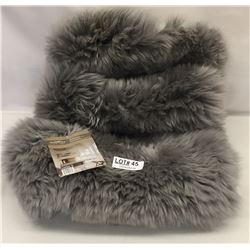 GREY SHEEPSKIN RUG (Australian + New Zealand) 41.3in x 24.8in approx