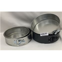 SET OF FOUR CAKEPANS