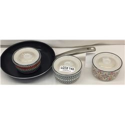 3X SIGNATURE HOUSEWARES DECORATIVE STORAGE DISHES AND A BLUE DIAMOND CERAMIC NON-STICK FRYPAN