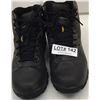 Image 1 : MENS HIKING BOOTS WATERPROOF SIZE 8 SLIGHTLY USED
