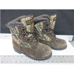 Girls waterproof boots size 5