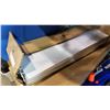 Image 2 : BOX OF 4 FLOATING SHELFS