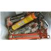 Image 2 : TOTE OF EPOXY AND CAULKING GUNS
