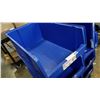 Image 2 : 4 LARGE BLUE PLASTIC AKROBINS XL