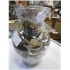 Image 2 : LARGE GLASS JAR OF JEWELERY