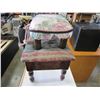 Image 2 : 2 FOOTSTOOLS
