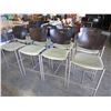 Image 1 : 8 MATCHING BAR STOOLS