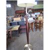 Image 2 : MODERN FLOOR LAMP