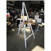 Image 2 : WOODEN EASEL