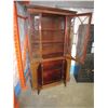 Image 2 : VINTAGE 1PC DISPLAY CABINET