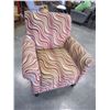Image 1 : STYLUS WAVY STRIPED ARM CHAIR